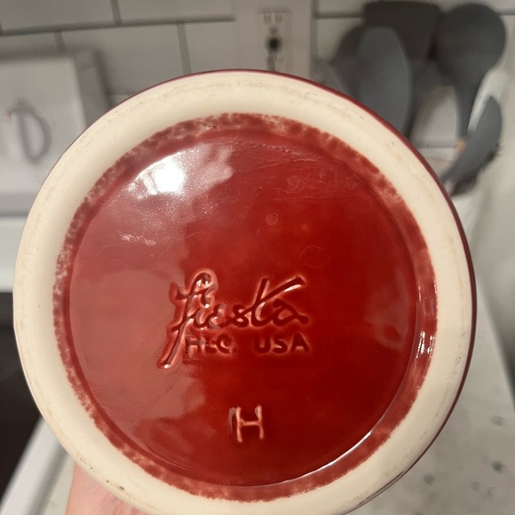 Vintage persimmon fluted flower vase retired fiestware 5”W 9.5”T - Picture 2 of 2